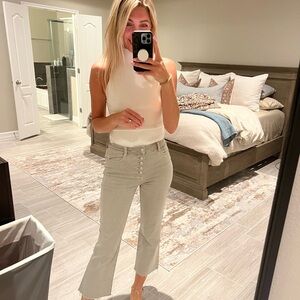 Pink Lily White Sleeveless Turtleneck Sweater